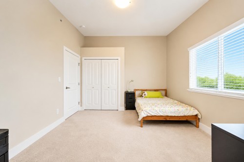 10499 Mceachern Street, Maple Ridge, BC - Indoor Photo Showing Bedroom