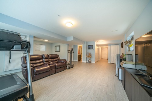 10499 Mceachern Street, Maple Ridge, BC - Indoor