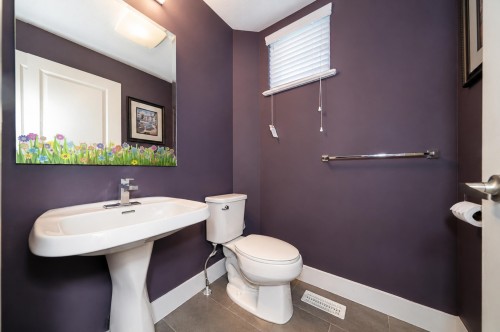 10499 Mceachern Street, Maple Ridge, BC - Indoor Photo Showing Bathroom