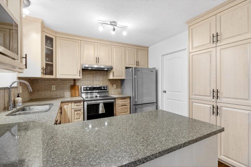 22700 Balabanian Circle, Maple Ridge, BC 