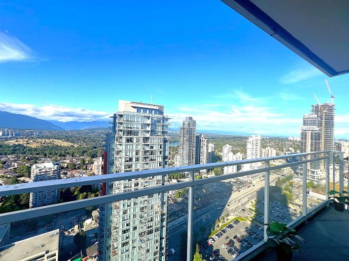 3809-4670 Assembly Way, Burnaby, BC 