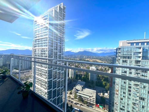 3809-4670 Assembly Way, Burnaby, BC 