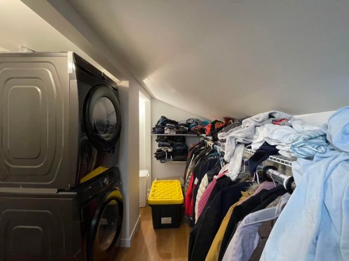 1483 54 Street, Delta, BC - Indoor Photo Showing Laundry Room