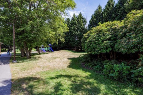 1140 Pinewood Crescent, North Vancouver, BC - Outdoor