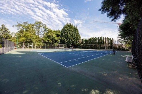 1140 Pinewood Crescent, North Vancouver, BC - Outdoor