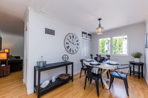 1140 Pinewood Crescent, North Vancouver, BC - Indoor Photo Showing Dining Room