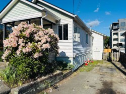 Front-217 Lebleu Street Coquitlam, BC V3K 4L7