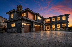 12381 227 Street Maple Ridge, BC V2X 6K1