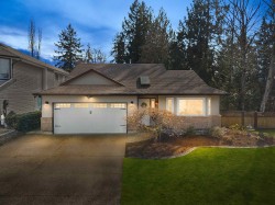 23216 121a Avenue  Maple Ridge, BC V2X 0X1