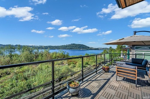 3881 Cates Landing Way, North Vancouver, BC 