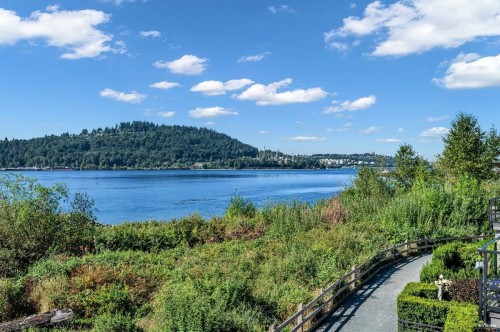 3881 Cates Landing Way, North Vancouver, BC 