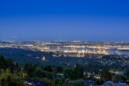 1542 Chartwell Drive, West Vancouver, BC 