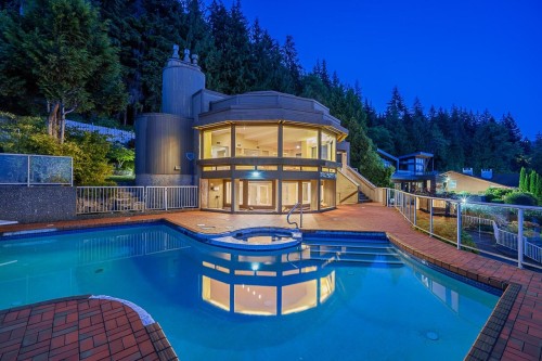 1542 Chartwell Drive, West Vancouver, BC 