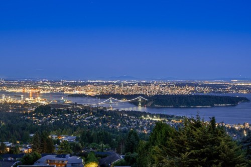 1542 Chartwell Drive, West Vancouver, BC 