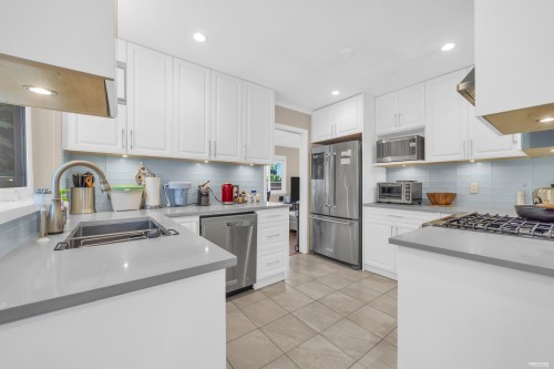 1318 Mclellan Drive, Coquitlam, BC 