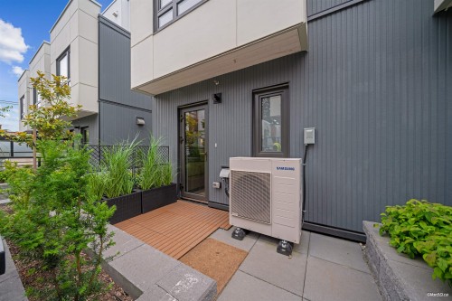 6292 Oak Street, Vancouver, BC 