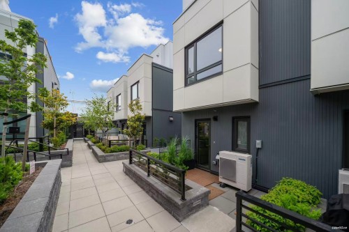6292 Oak Street, Vancouver, BC 