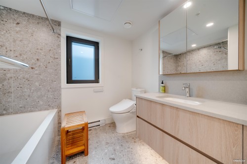 6292 Oak Street, Vancouver, BC 