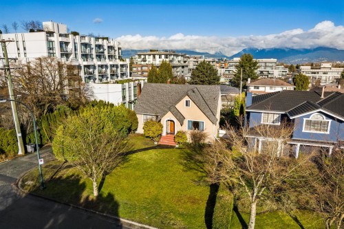 475 27Th Avenue W, Vancouver, BC 