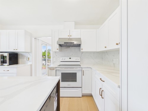 7111 Cavelier Court, Richmond, BC 