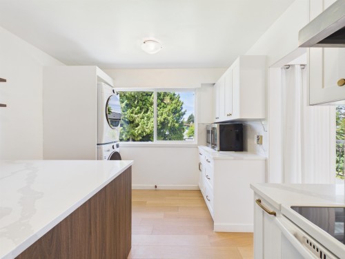 7111 Cavelier Court, Richmond, BC 