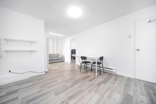 7111 Cavelier Court, Richmond, BC 