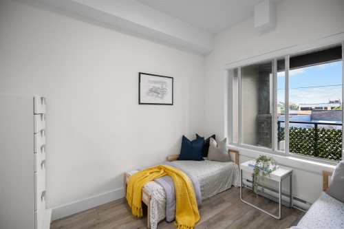 202-22577 Royal Crescent, Maple Ridge, BC - Indoor Photo Showing Bedroom