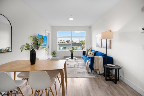 202-22577 Royal Crescent, Maple Ridge, BC - Indoor