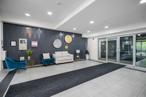 202-22577 Royal Crescent, Maple Ridge, BC - Indoor Photo Showing Other Room