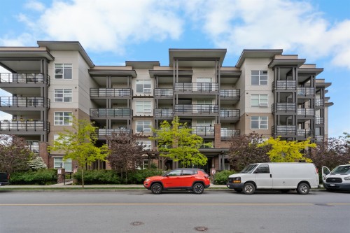 202-22577 Royal Crescent, Maple Ridge, BC - Outdoor With Facade