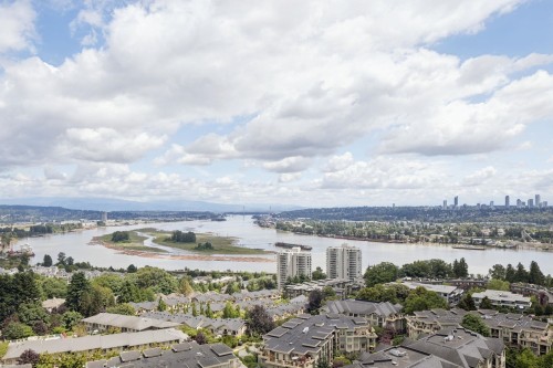 2003-280 Ross Drive  New Westminster, BC V3L 0C2