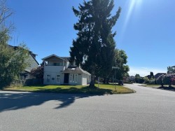 7920 Frobisher Drive  Richmond, BC V7C 4N5