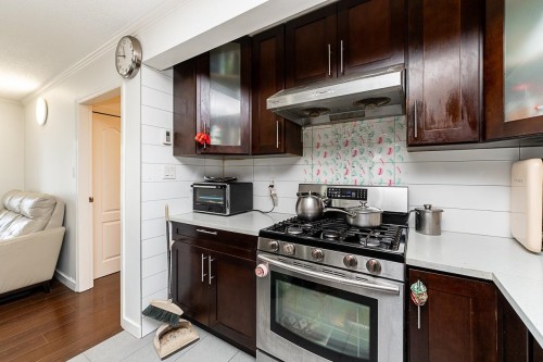 7920 Frobisher Drive, Richmond, BC - Indoor Photo Showing Kitchen