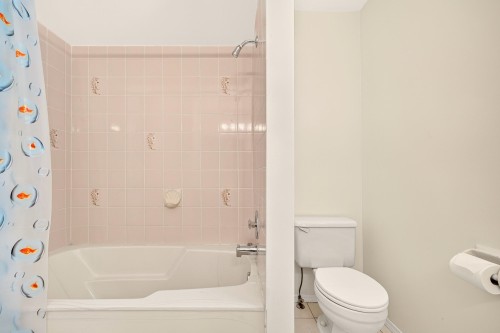 7275 Victoria Drive, Vancouver, BC 