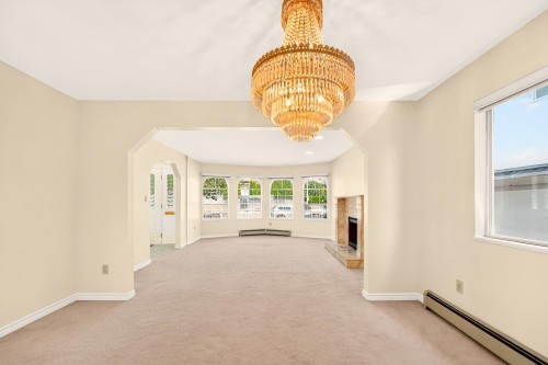 7275 Victoria Drive, Vancouver, BC 
