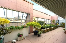 202-1750 2nd Avenue W Vancouver, BC V6J 1H6
