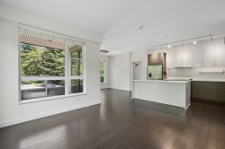 204-1621 Hamilton Avenue  North Vancouver, BC V7P 0B6