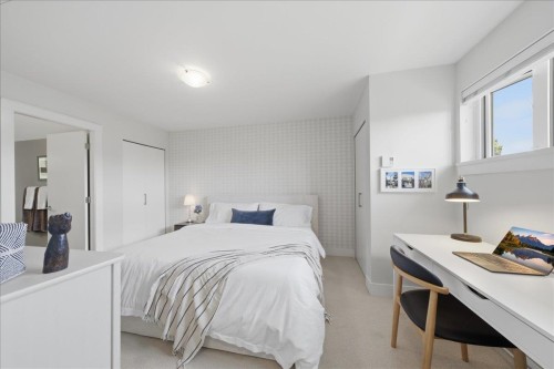 5743 St George Street, Vancouver, BC 