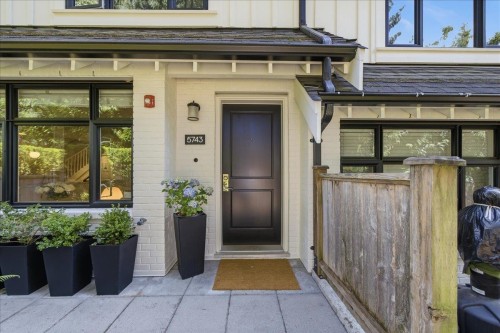 5743 St George Street, Vancouver, BC 