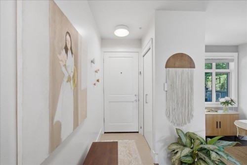 5743 St George Street, Vancouver, BC 