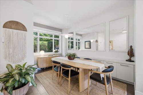 5743 St George Street, Vancouver, BC 