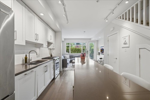5743 St George Street, Vancouver, BC 