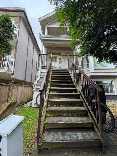 220 15Th Avenue E, Vancouver, BC 