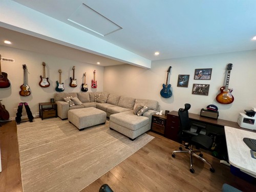 1253 Bluff Drive, Coquitlam, BC 