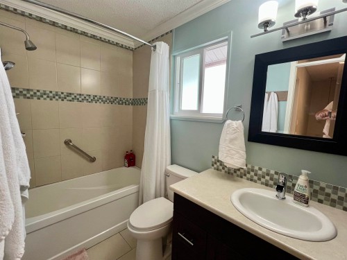 1253 Bluff Drive, Coquitlam, BC 