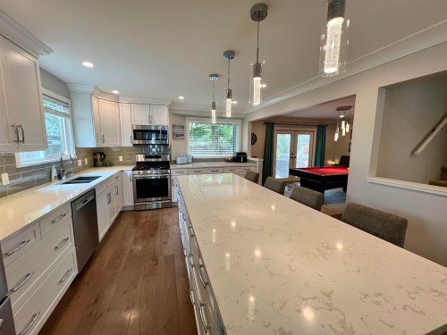 1253 Bluff Drive, Coquitlam, BC 