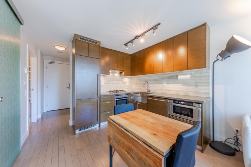1106-535 Smithe Street  Vancouver, BC V6B 0H2