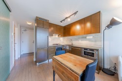 1106-535 Smithe Street  Vancouver, BC V6B 0H2