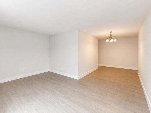 123-8051 Ryan Road, Richmond, BC - Indoor Photo Showing Other Room