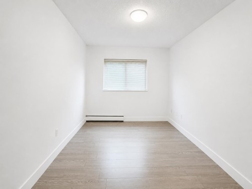 123-8051 Ryan Road, Richmond, BC - Indoor Photo Showing Other Room